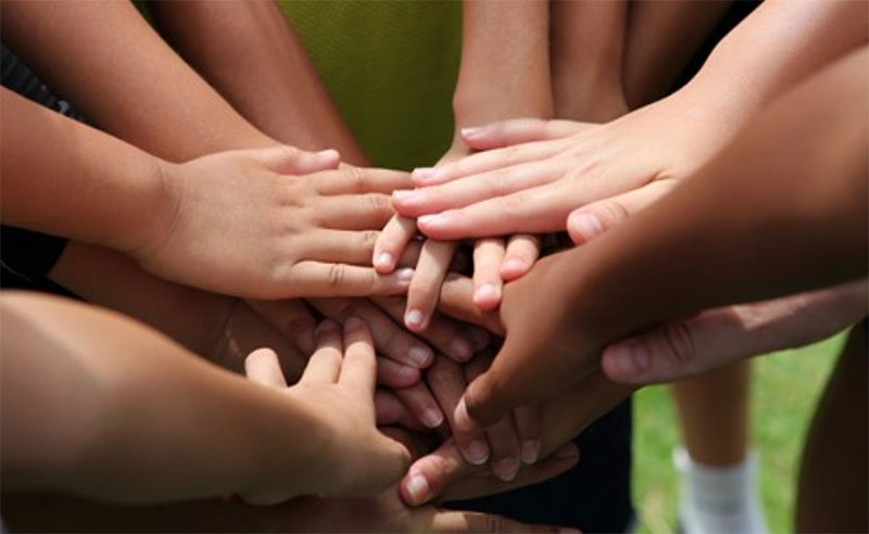lot-of-hands